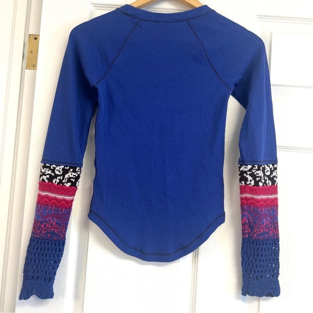 Free people In The Mix cuff crochet knit top thermal super nova blue boho XS